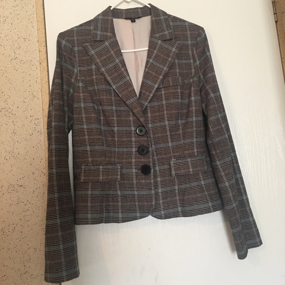 Blazer - Picture 3 of 8